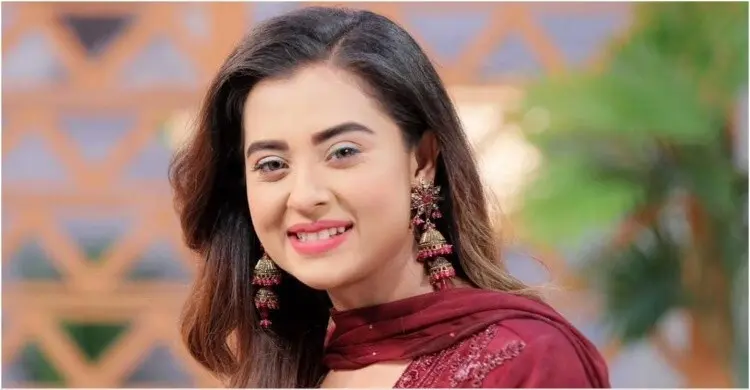 সেরা অভিনেত্রীর পুরস্কার পেয়ে যা বললেন বুবলী