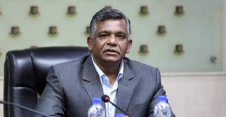 অস্ট্রেলিয়া থেকে সোমবার দেশে ফিরে ক্রিকেটারদের সাথে বসবেন বুলবুল