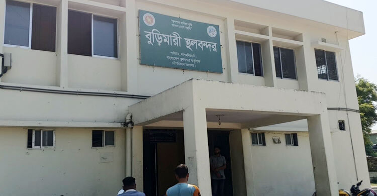 বুড়িমারী স্থলবন্দরে ৩ দিন আমদানি-রপ্তানি বন্ধ