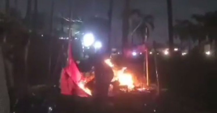 মৃত ব্যক্তিকে গোসলের সময় গ্যাস লিকেজে বিস্ফোরণ, দগ্ধ ৪