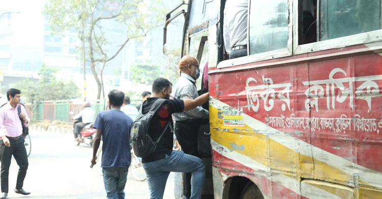 রাজধানীর সড়কে পর্যাপ্ত গণপরিবহন, ভোগান্তি নেই