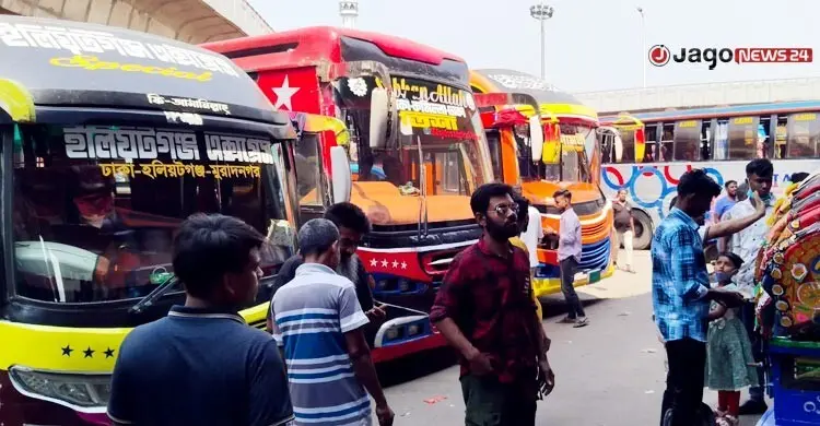 তেল নিতে একাধিক পাম্পে ঘুরছে দূরপাল্লার বাস, কমেছে যাত্রাসংখ্যা