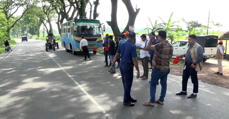 যশোরে মহাসড়কে ফিটনেসবিহীন যান চলাচল রোধে অভিযান