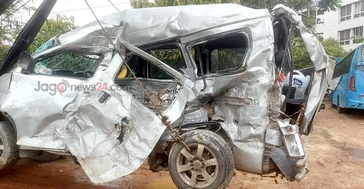 পরিবারের আনন্দ ভ্রমণ মুহূর্তেই পরিণত হলো বিষাদে