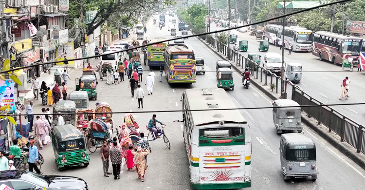 আজও ফাঁকা ঢাকা: যাত্রীরা খুশি, মন খারাপ পরিবহন শ্রমিকদের