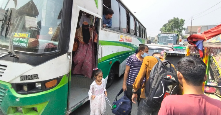 ছুটি শেষে ঢাকায় ফিরছে মানুষ, নেই যানজটের ভোগান্তি