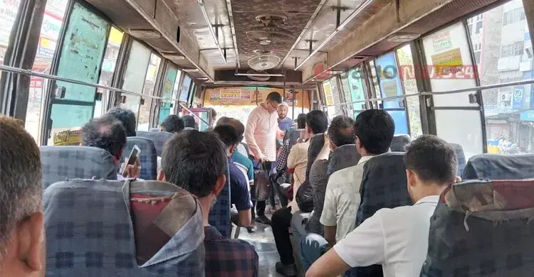 বাসভাড়া বাড়ালেও যাত্রীসেবায় উদ্যোগ নেই
