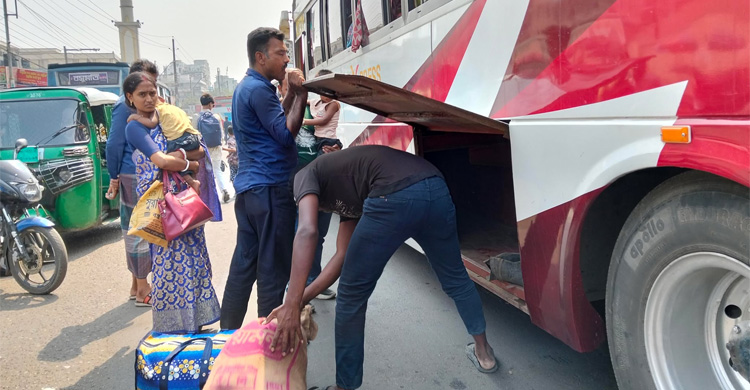 ছুটি শেষে ঢাকায় ফিরছে মানুষ, নেই যানজটের ভোগান্তি