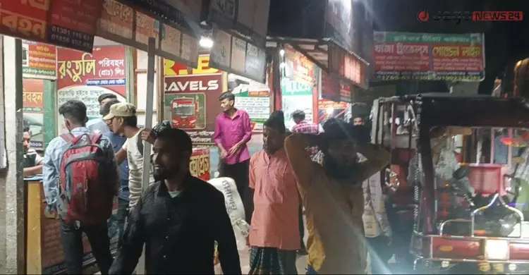 চাহিদা ২৫০ বরাদ্দ মাত্র ২০ লিটার, দিশেহারা বাসমালিক-চালকরা