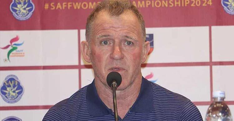 সন্ধ্যায় বিশেষ কমিটির মুখোমুখি হবেন কোচ পিটার বাটলার