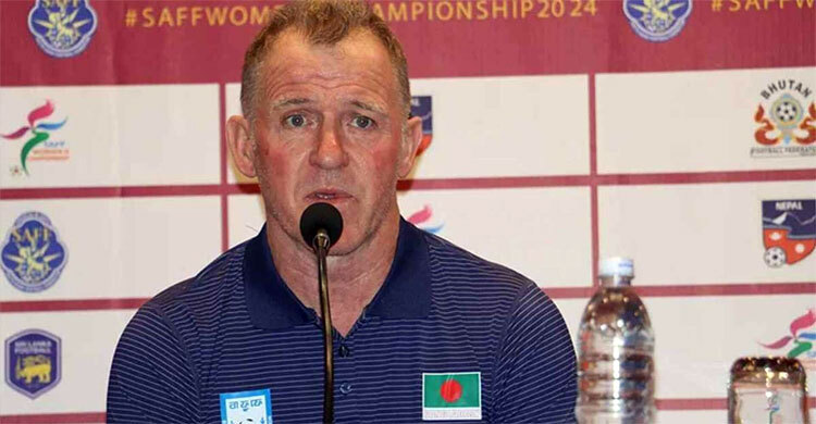 জাতীয় দল ঢাকায়, কোচ বাটলারকে নেপাল পাঠালো বাফুফে