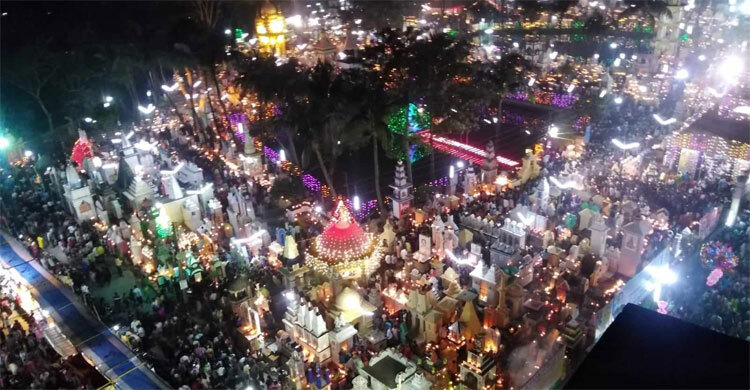 বরিশালে উদযাপিত হচ্ছে উপমহাদেশের সবচেয়ে বড় ‌‘শ্মশান দিপালী’