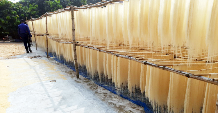 অস্বাস্থ্যকর পরিবেশে খাদ্যপণ্য তৈরি, লাখ টাকা জরিমানা