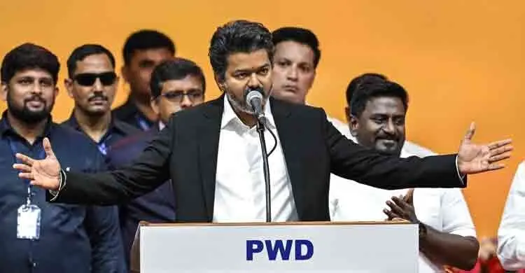 তামিলনাড়ুতে ৭০০’রও বেশি মদের দোকান বন্ধের নির্দেশ বিজয়ের