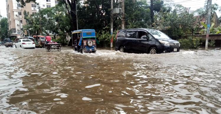 অপরিকল্পিত নগরায়নে ধুঁকছে কুমিল্লা নগরী