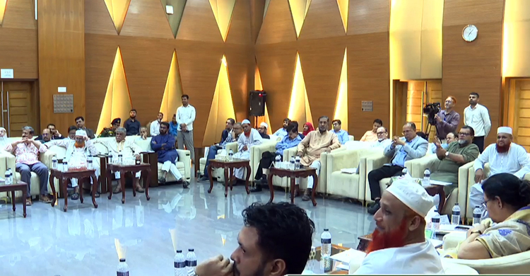 জুলাই সনদ নিয়ে রাজনৈতিক দলের সঙ্গে বৈঠকে ঐকমত্য কমিশন