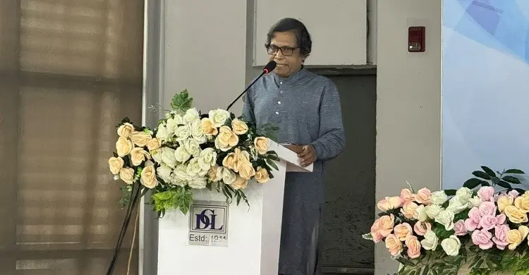 বিদ্যুৎ-জ্বালানি খাতে সরকারকে আগের ধারাবাহিকতা থেকে বেরিয়ে আসতে হবে