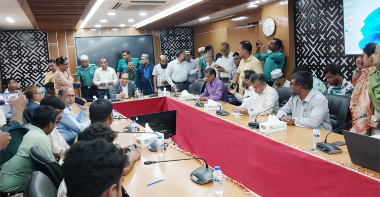 কর্মচারী নেতাদের সঙ্গে বৈঠকে সচিবরা