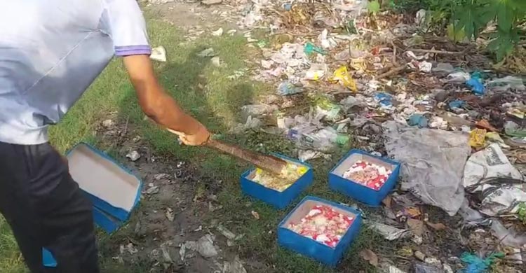 বাগেরহাটের রামপালে মেয়াদোত্তীর্ণ কেক খেয়ে অর্পা কিন্ডারগার্টেনের ৩০ শিশু শিক্ষার্থী অসুস্থ হয়ে পড়েছে