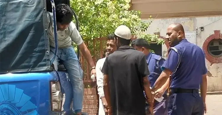 গ্রেফতার তরুণের জামিন নামঞ্জুর, জেলগেটে জিজ্ঞাসাবাদের আদেশ