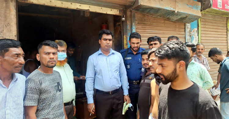 হলুদের গুঁড়া-মিষ্টি তৈরিতে ভেজাল, দুই দোকানির জরিমানা