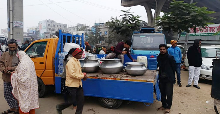 অস্থায়ী খাবার হোটেলগুলোতে জমজমাট বেচাকেনা, খুশি নেতাকর্মীরাও