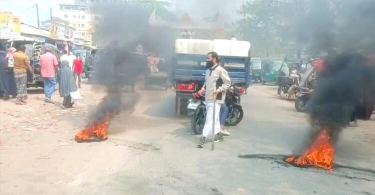 জামায়াত কর্মী নিহত: চুয়াডাঙ্গায় সড়ক অবরোধ করে বিক্ষোভ