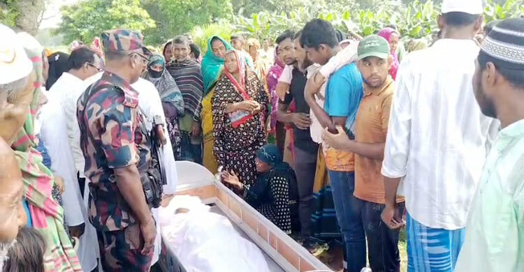 বিজিবি-বিএসএফের মানবিকতায় শূন্যরেখায় হলো মা-মেয়ের শেষ দেখা