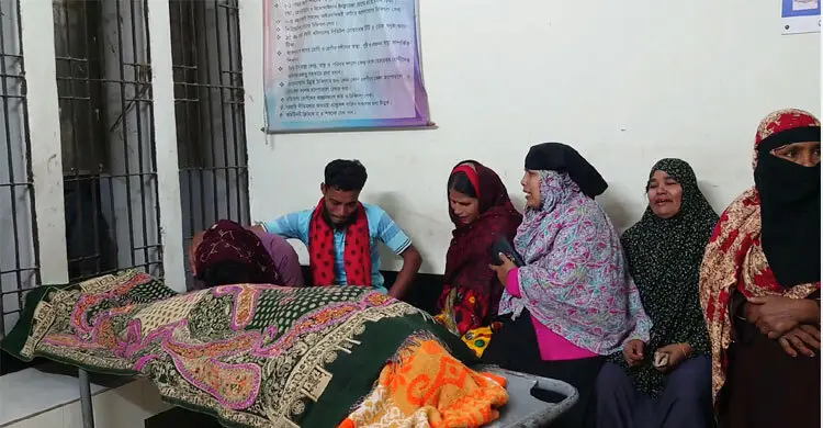 কালকিনিতে মোটরসাইকেলে বাসের ধাক্কায় স্কুলছাত্র নিহত