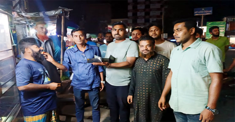 হত্যা মামলার আসামি রিপনুল গ্রেফতার, চুয়াডাঙ্গায় মিষ্টি বিতরণ