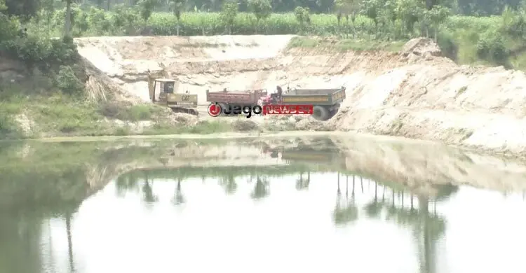 ক্ষমতার পালাবদলে বদলায় শুধু সিন্ডিকেটের নেতৃত্ব