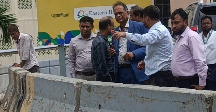 এলিভেটেড এক্সপ্রেসওয়েতে অনেক সরকারি কর্মকর্তাও টোল দিচ্ছেন না