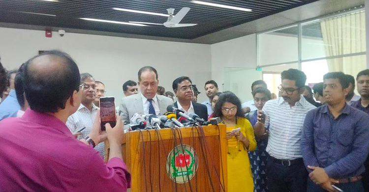 যুক্তরাজ্য অবাধ সুষ্ঠু ও অংশগ্রহণমূলক নির্বাচন দেখতে চায়: সিইসি