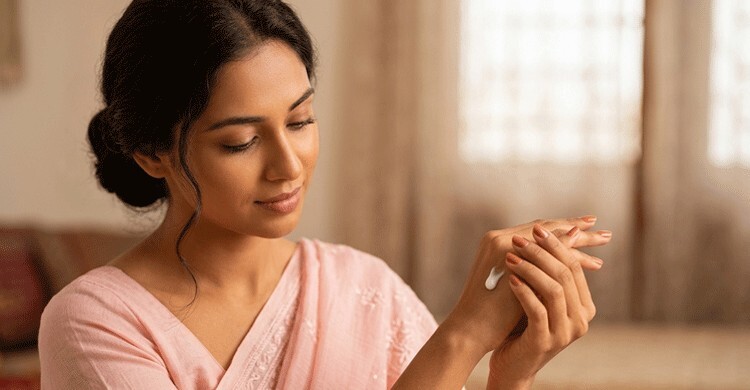 ঈদের শেষে হাতের যত্ন নেবেন যেভাবে