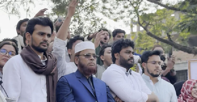 নির্বাচনী পদযাত্রায় চট্টগ্রামে এনসিপির মুখপাত্র আসিফ মাহমুদ