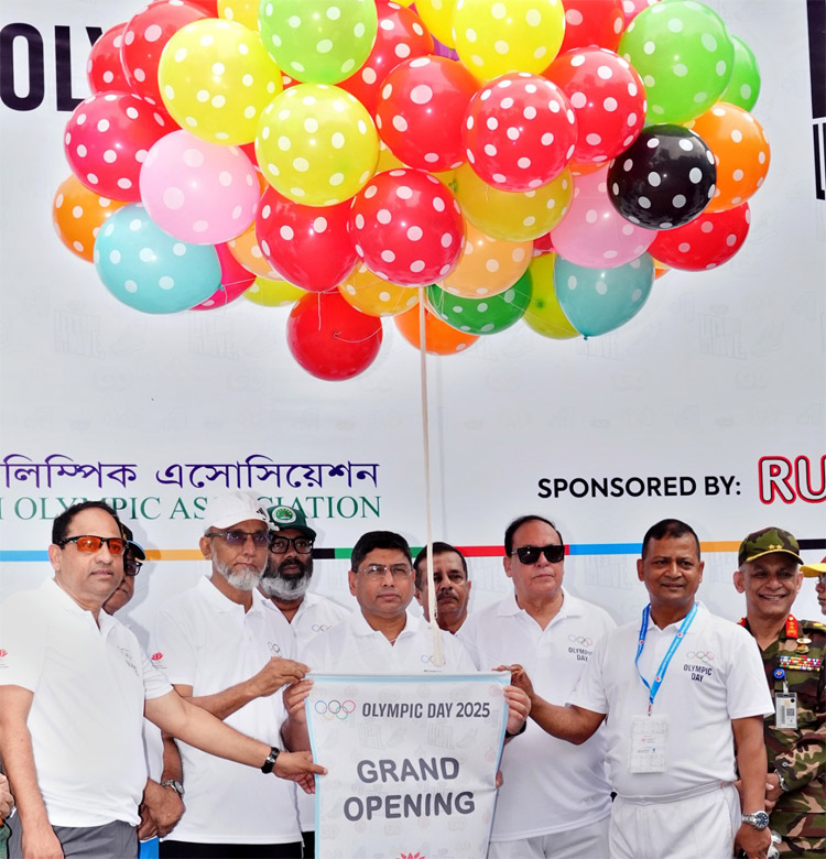 ক্রীড়াপ্রেমীদের ঢল, অলিম্পিয়ানদের সম্মাননা দিলেন সেনাপ্রধান