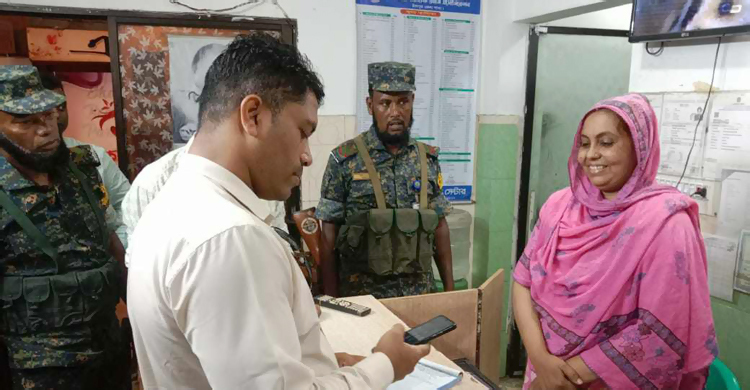 ডেঙ্গু পরীক্ষায় ৯০০ টাকা বেশি নিয়ে জরিমানা দিতে হলো ৪০ হাজার