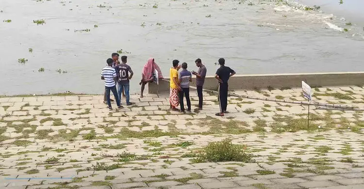 চাঁপাইনবাবগঞ্জে নদীতে ডুবে শিক্ষার্থীসহ নিখোঁজ ৩