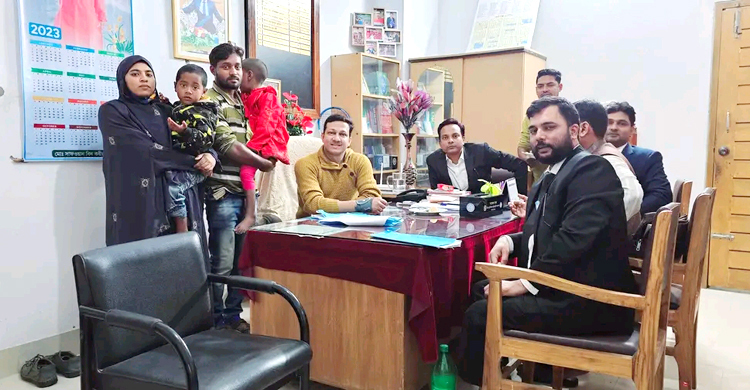 বিচারকের চেষ্টায় ফের মা-বাবাকে ফিরে পেলো দুই শিশু