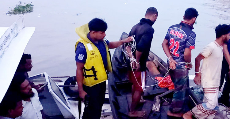 চাঁদপুরে নিষেধাজ্ঞা না মেনে ইলিশ ধরায় ২৪ ঘণ্টায় ১৮ জেলে আটক