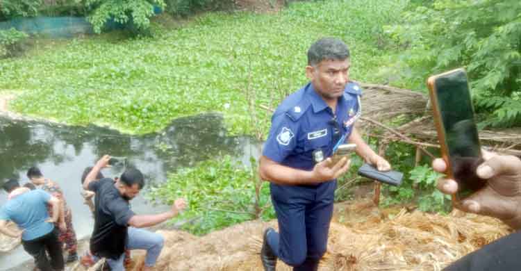 খালে ফেলে শিশুকে হত্যা, পরকীয়া প্রেমিকসহ গ্রেফতার ৪