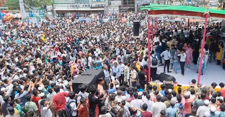 বেতন-ভাতা ফেরত দিয়ে স্বাস্থ্য উপদেষ্টাকে পদত্যাগ করতে হবে