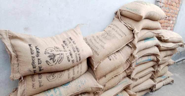 সিরাজগঞ্জে ন্যায্যমূল্যের ৪২ বস্তা চাল জব্দ