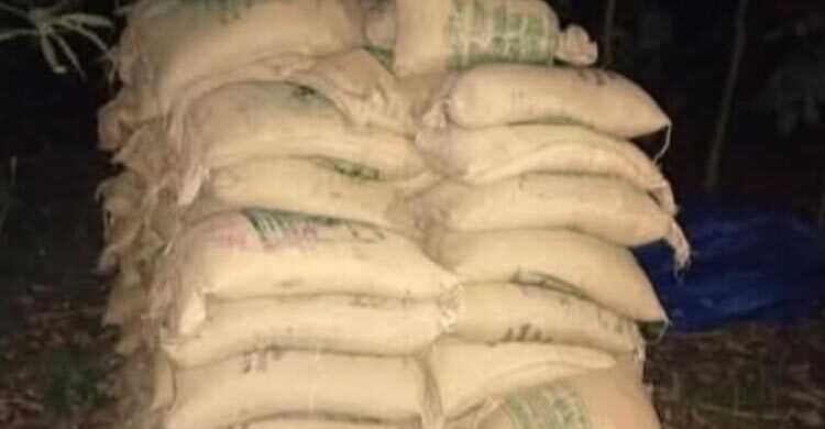 জঙ্গলে মিললো ৯৫ বস্তা সরকারি চাল