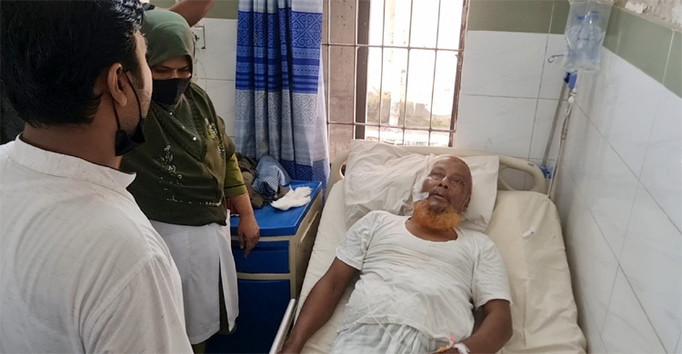 মসজিদে খতিবকে কুপিয়ে জখম, হামলাকারী আটক