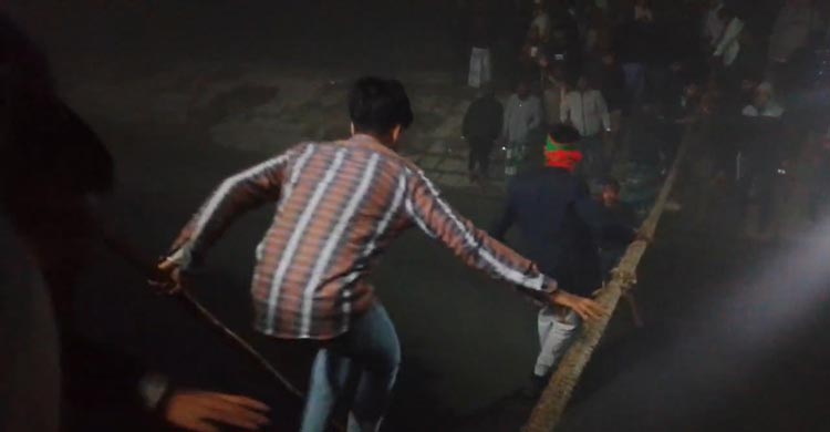 চাঁদপুরে লঞ্চ-বাল্কহেড সংঘর্ষ, প্রাণে বাঁচলেন সহস্রাধিক যাত্রী