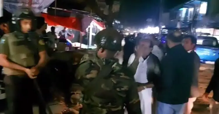 গাড়িবহরে বিএনপি কর্মীদের হামলা, স্বতন্ত্র প্রার্থীসহ আহত ২০