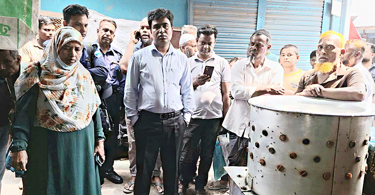 চাঁদপুরে মরা মুরগি বিক্রির অপরাধে ব্যবসায়ীকে জরিমানা