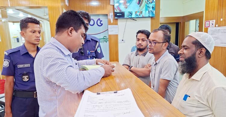 চাঁদপুরে ভোক্তা অধিকারের অভিযান, দুই প্রতিষ্ঠানকে জরিমানা