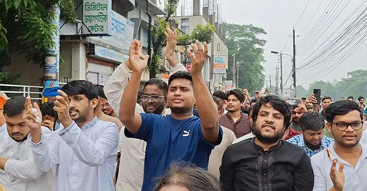সরকার গণভোটের দাবি থেকে সরে আসায় জনগণ হতাশ হয়েছে